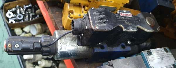 REXROTH usada