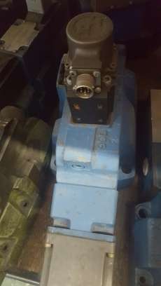 Válvula direcional 4WRD25V000S53